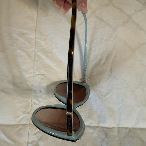 Tiffany & Co. Tortoise Shell Sunglasses with Turquoise Case main image 4